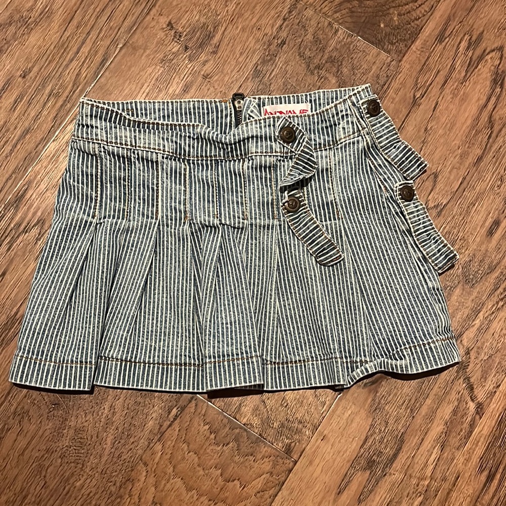 Anoname Girls Pleated Pinstripe Denim  skirt size 12